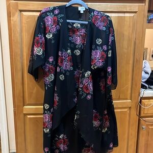 LulaRoe Shirley Kimono, Size Medium
